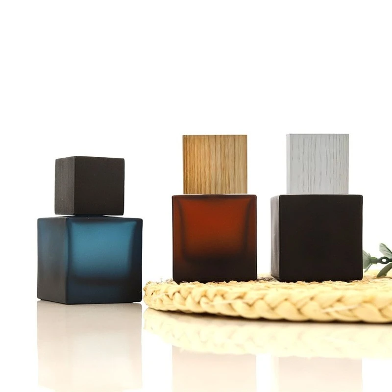 Empty perfume spray bottles Empty perfume spray bottles